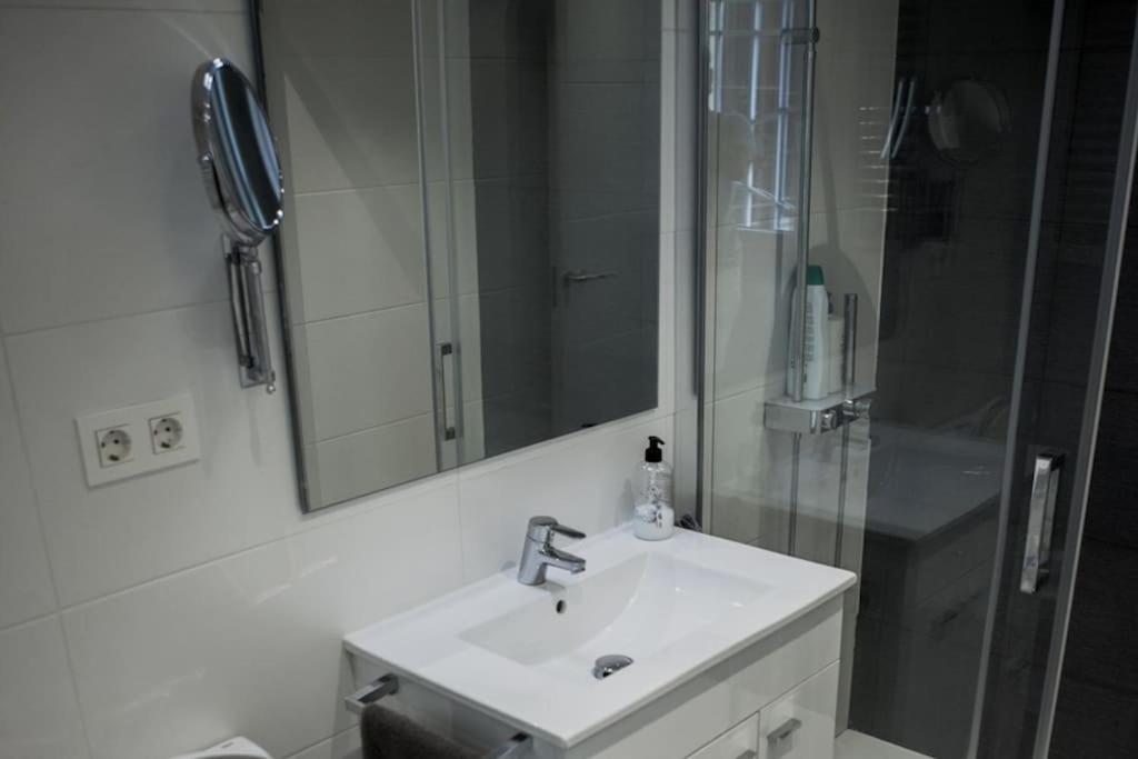 Apartmento Vintage Calatrava Bilbao Eksteriør billede